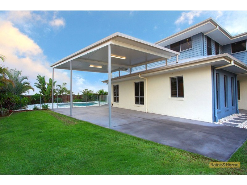 22 Codrington Circuit, Pacific Pines QLD 4211
