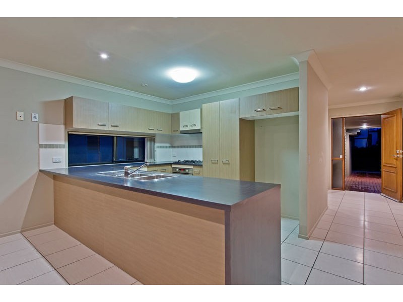 34 Cobb and Co Drive, Oxenford QLD 4210