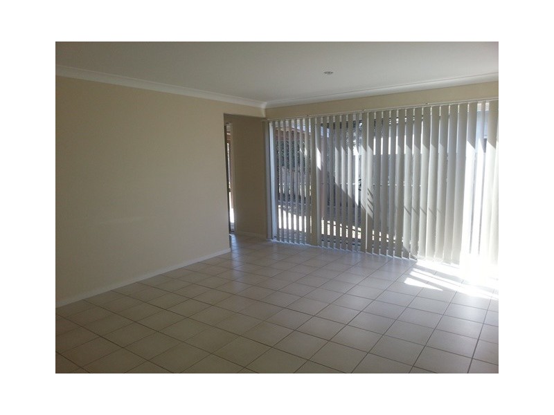 25  Norfolk Street, Pacific Pines QLD 4211