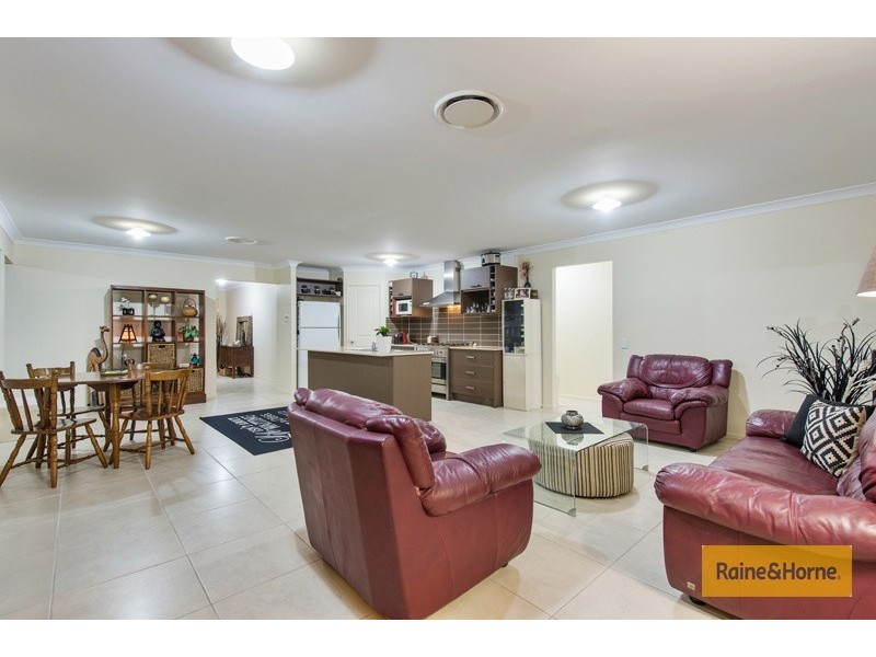 29  Manning Circuit, Pacific Pines QLD 4211