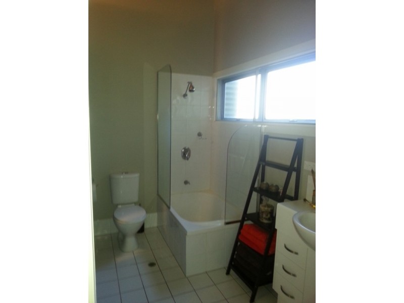 3/16 Honolulu Rise, Pacific Pines QLD 4211