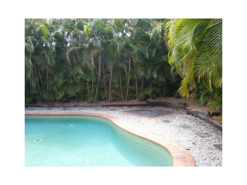 6 WOODBINE COURT, Parkwood QLD 4214