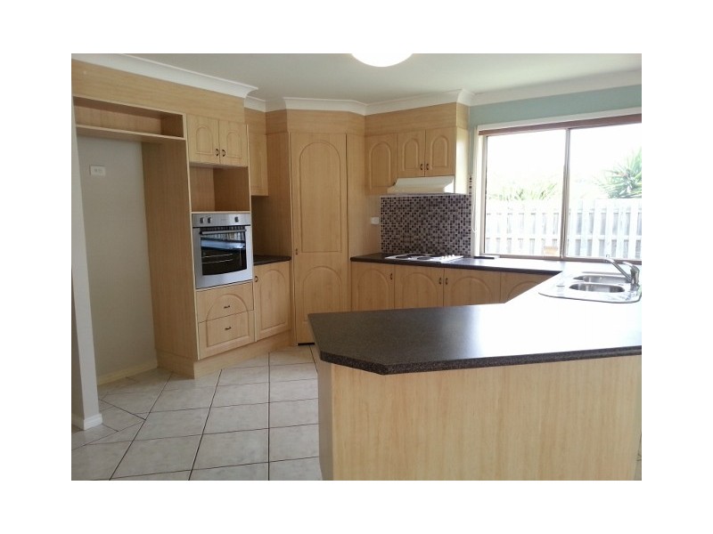 6 WOODBINE COURT, Parkwood QLD 4214