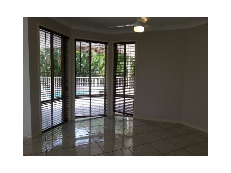 6 WOODBINE COURT, Parkwood QLD 4214