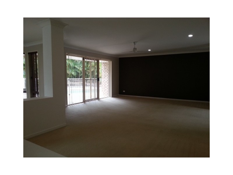 6 WOODBINE COURT, Parkwood QLD 4214