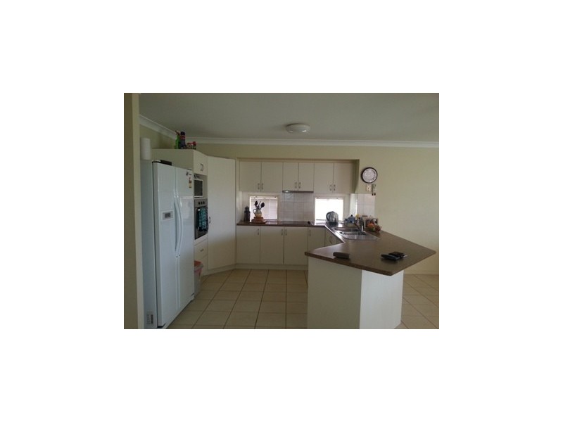 22 Petworth Court, Arundel QLD 4214