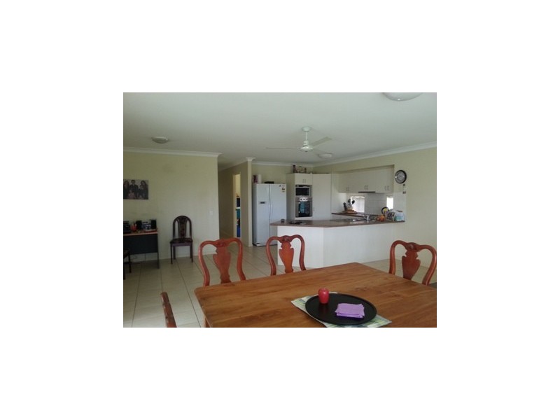 22 Petworth Court, Arundel QLD 4214