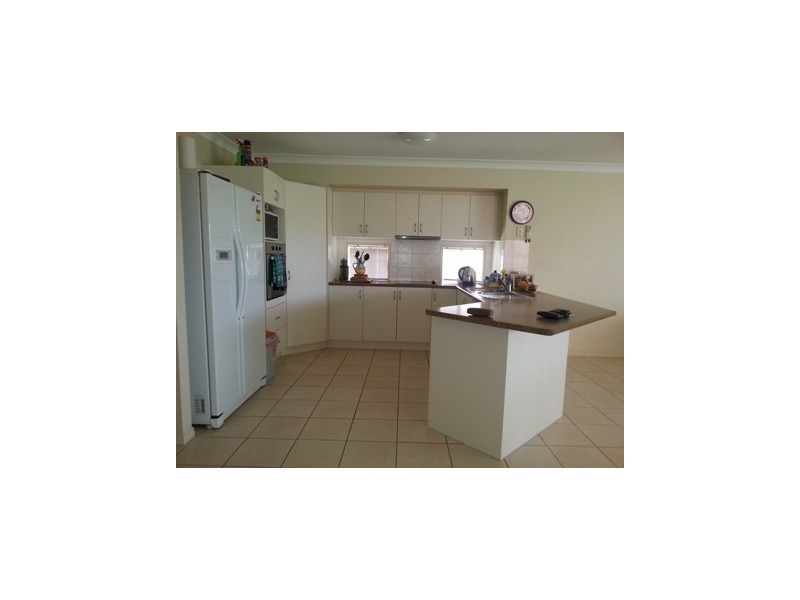 22 Petworth Court, Arundel QLD 4214