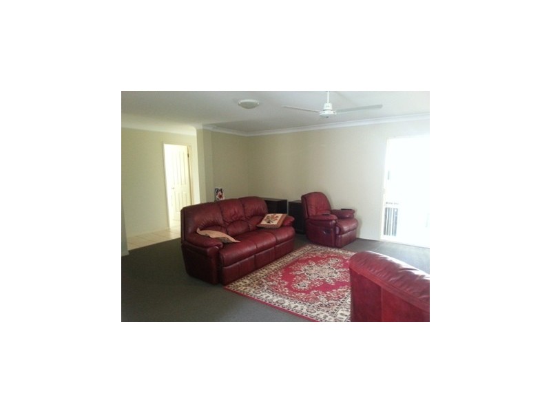 22 Petworth Court, Arundel QLD 4214