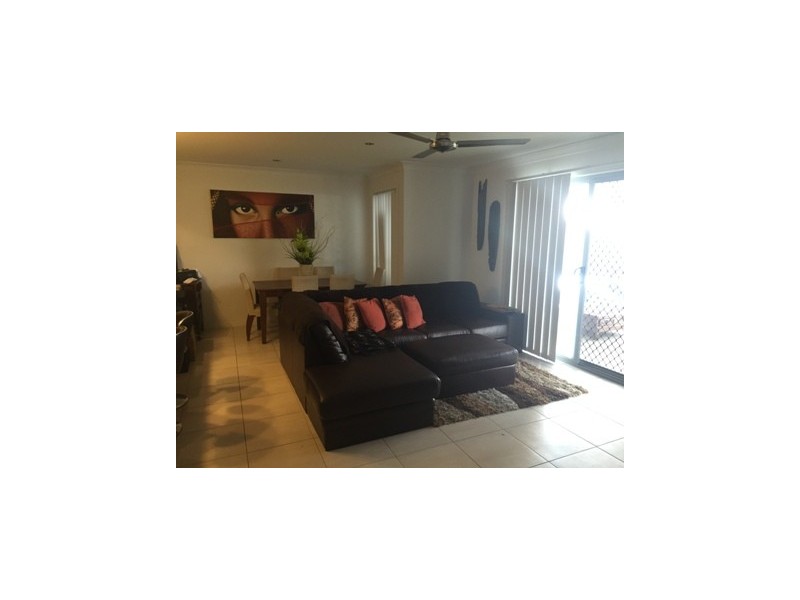 1/14 Argus Place, Pacific Pines QLD 4211