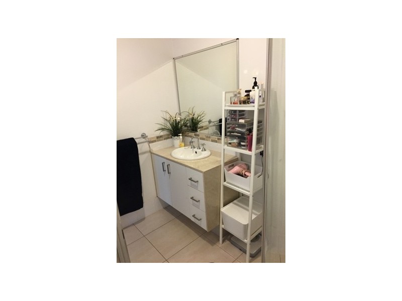 1/14 Argus Place, Pacific Pines QLD 4211