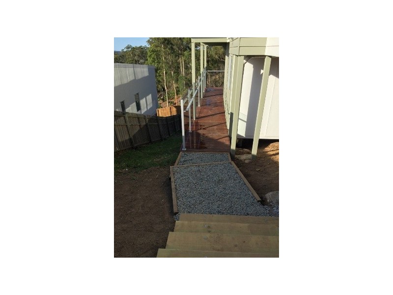 9  Diamantina Circuit, Pacific Pines QLD 4211