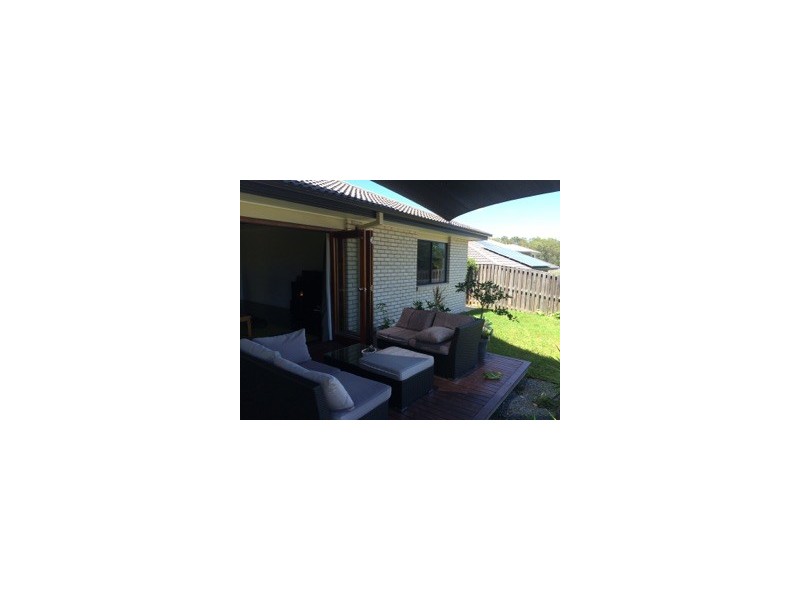 1 Bellinger Key, Pacific Pines QLD 4211