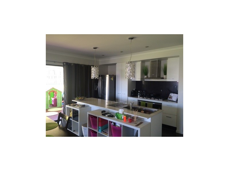 1 Bellinger Key, Pacific Pines QLD 4211