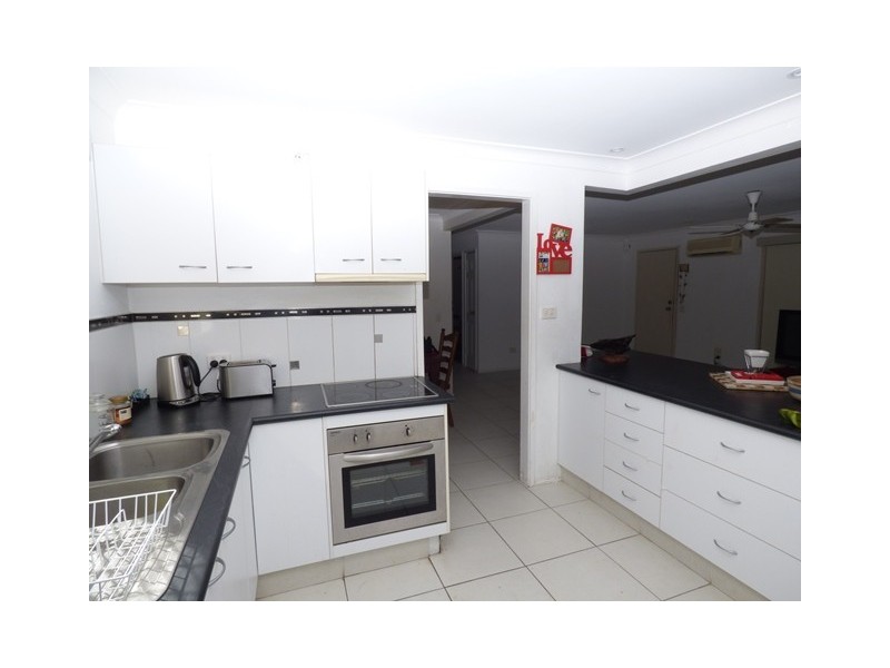 2/15 Duet Drive, Mermaid Waters QLD 4218