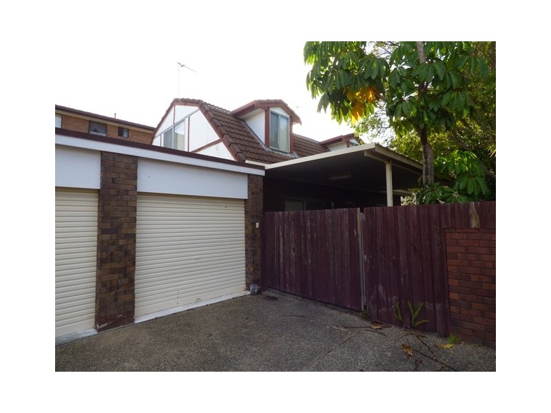 2/15 Duet Drive, Mermaid Waters QLD 4218