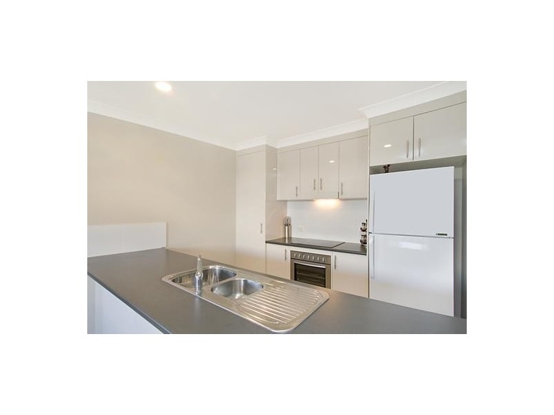 66 Wunburra Circle, Pacific Pines QLD 4211