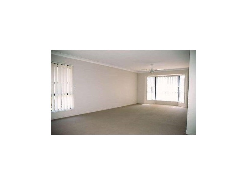 6 Temple Island CCT, Oxenford QLD 4210