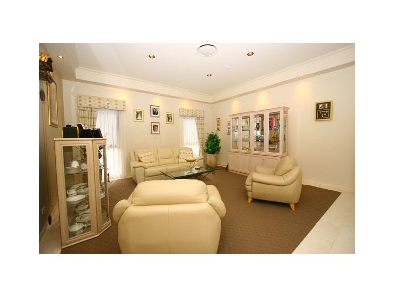 10 Oceanblue Rise, Upper Coomera QLD 4209