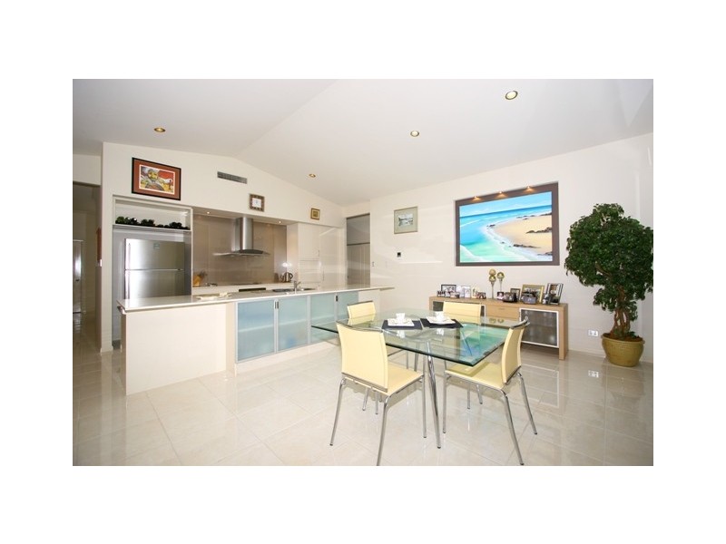 10 Oceanblue Rise, Upper Coomera QLD 4209