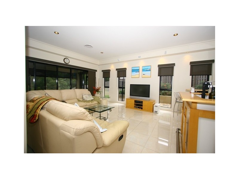 10 Oceanblue Rise, Upper Coomera QLD 4209