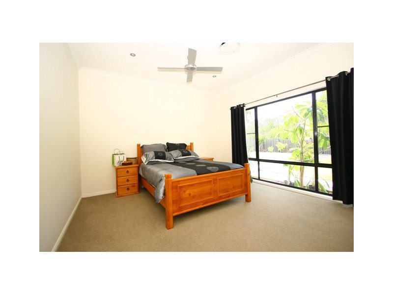 18 Seawind Road, Coomera Waters QLD 4209
