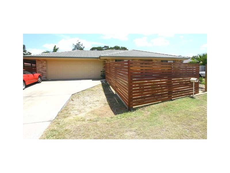 8 Silverpine Crescent, Oxenford QLD 4210