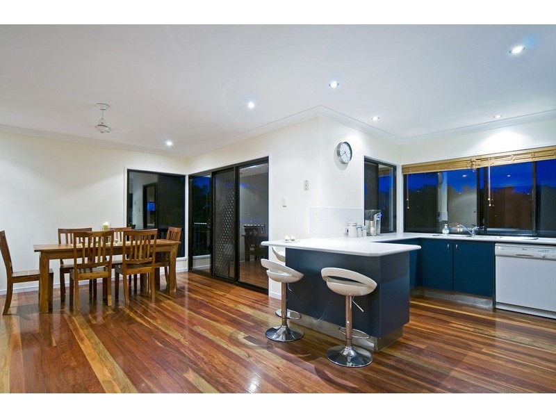 15 Polynesia Ave, Pacific Pines QLD 4211