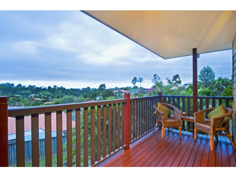 15 Polynesia Ave, Pacific Pines QLD 4211