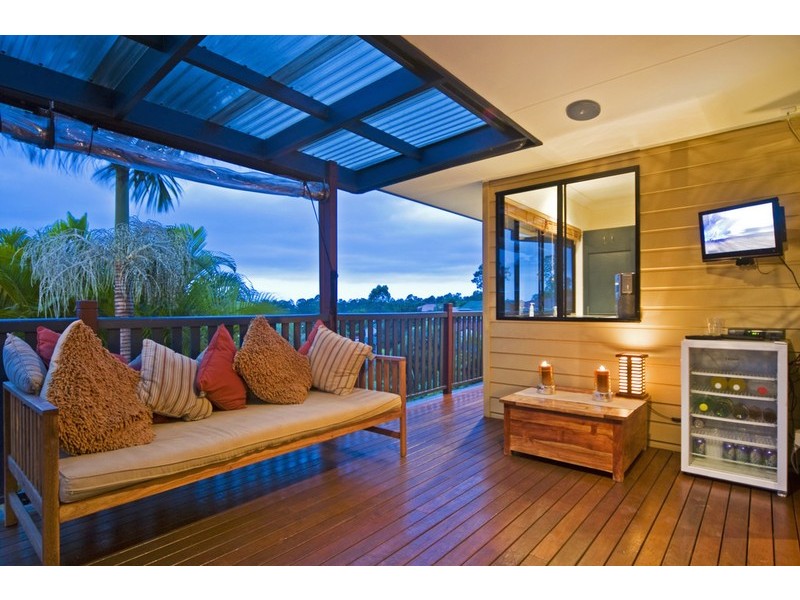 15 Polynesia Ave, Pacific Pines QLD 4211