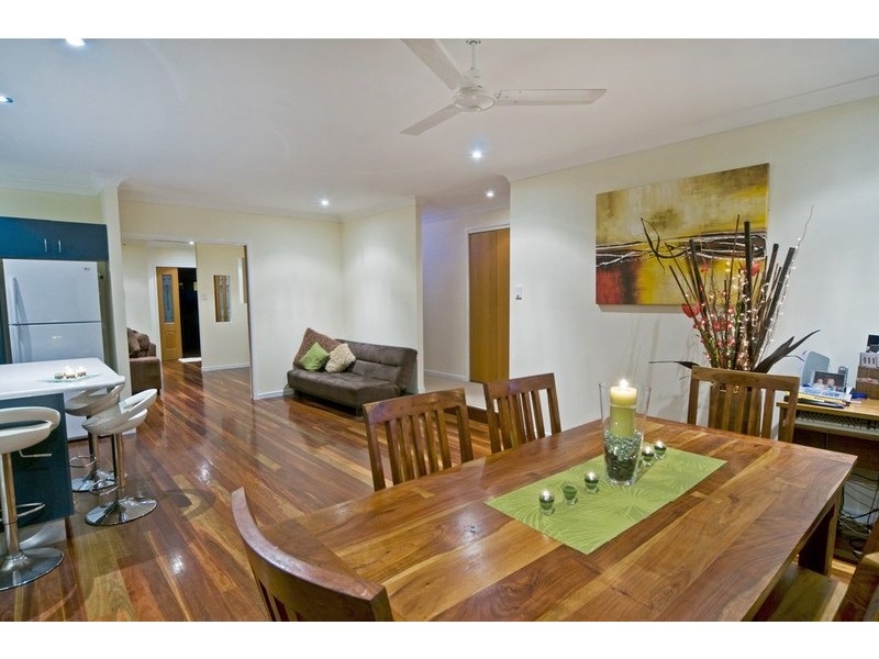 15 Polynesia Ave, Pacific Pines QLD 4211