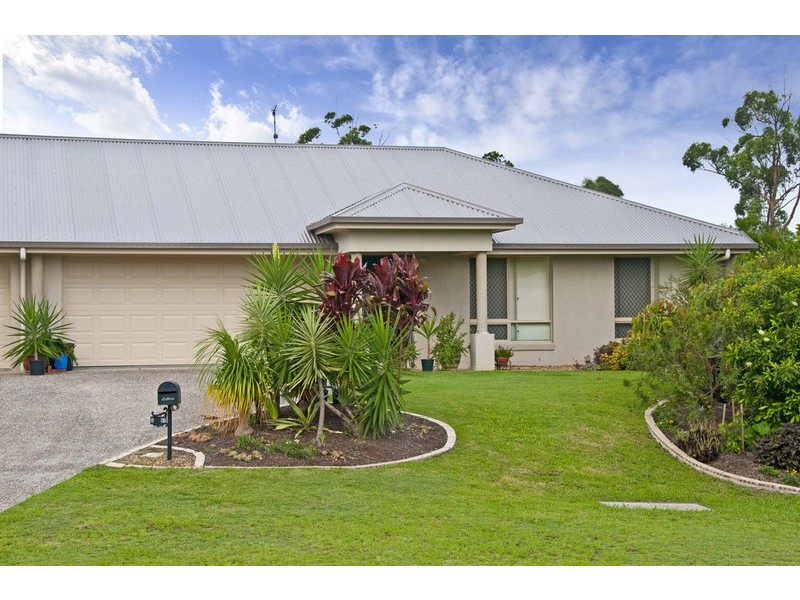 2/87 Victoria Drive, Pacific Pines QLD 4211