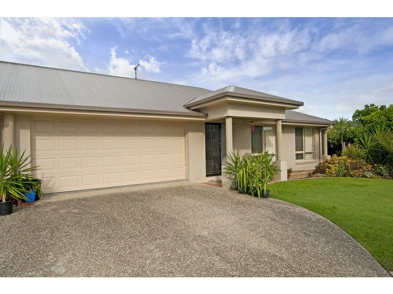 2/87 Victoria Drive, Pacific Pines QLD 4211