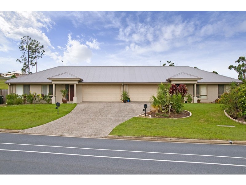 2/87 Victoria Drive, Pacific Pines QLD 4211