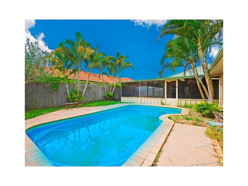 50 Cootharaba Drive, Helensvale QLD 4212