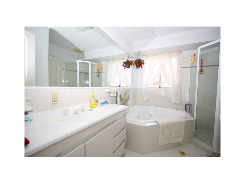 20 Bexley Place, Helensvale QLD 4212