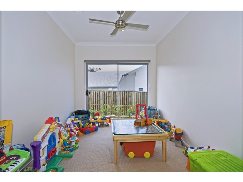 7 Kintail Lane, Coomera Waters QLD 4209