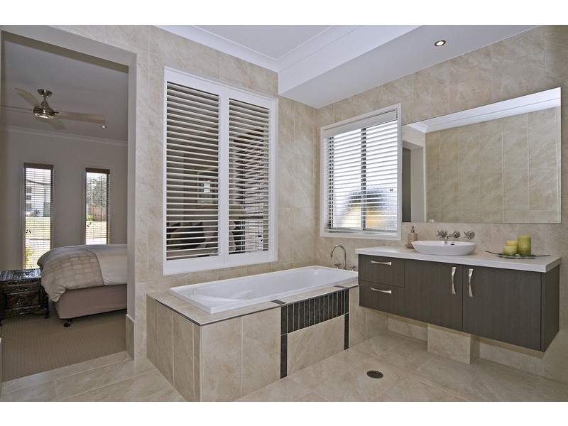 7 Kintail Lane, Coomera Waters QLD 4209