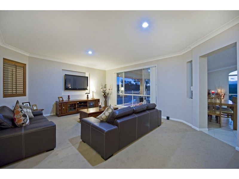 52 Harmsworth Road, Pacific Pines QLD 4211