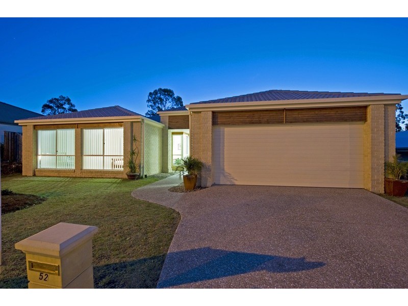 52 Harmsworth Road, Pacific Pines QLD 4211