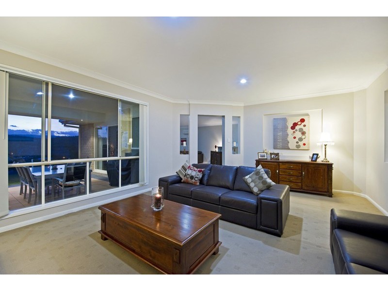 52 Harmsworth Road, Pacific Pines QLD 4211