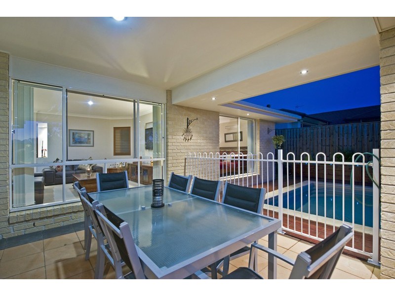 52 Harmsworth Road, Pacific Pines QLD 4211