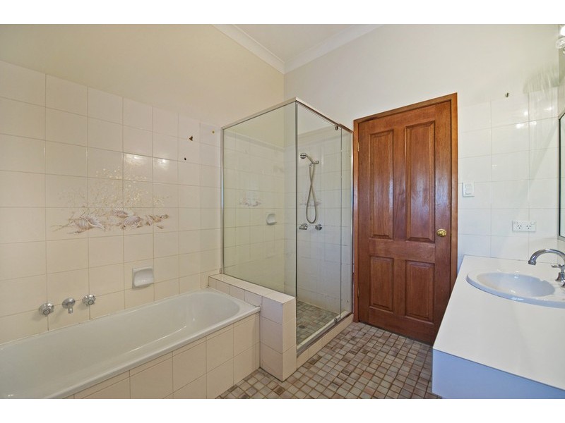 13 Connemara Road, Gaven QLD 4211