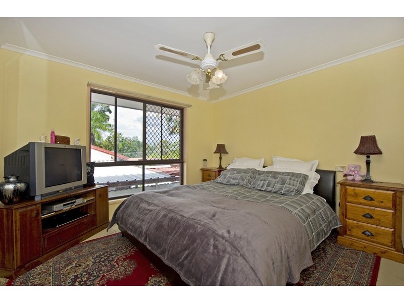 13 Connemara Road, Gaven QLD 4211