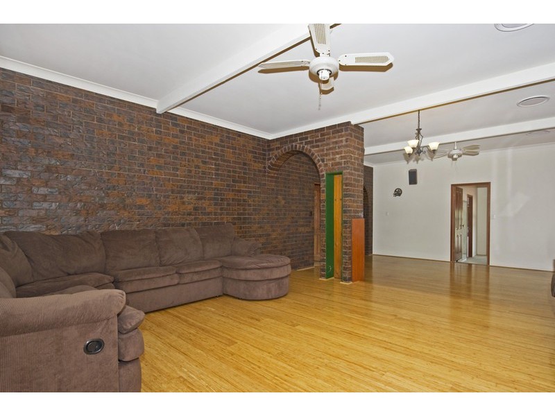 13 Connemara Road, Gaven QLD 4211