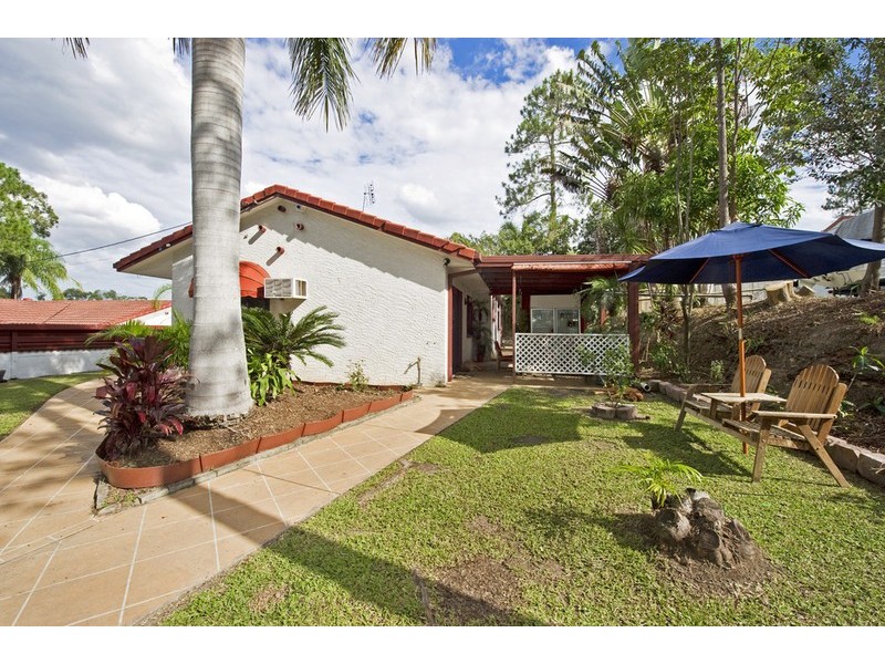 13 Connemara Road, Gaven QLD 4211