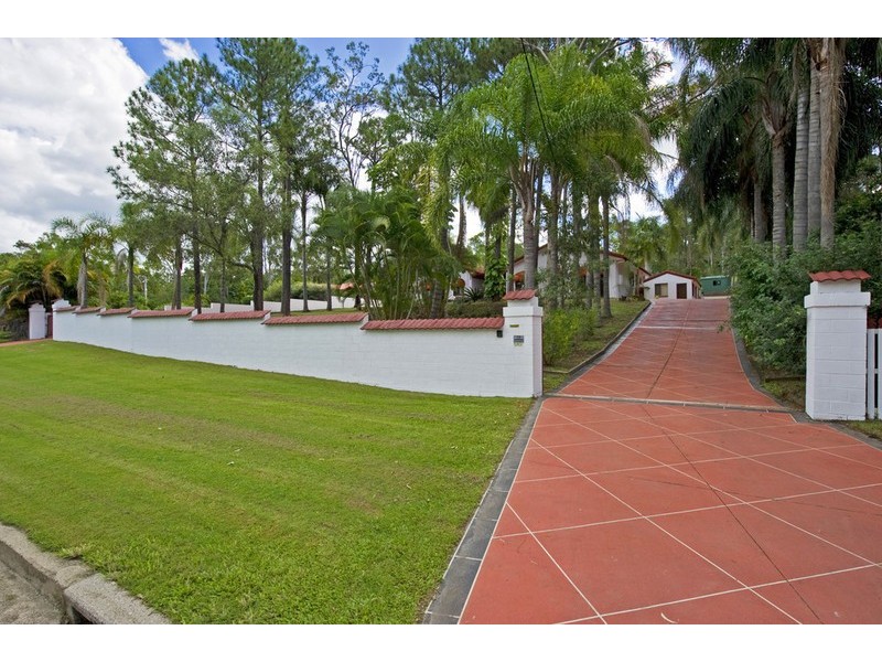 13 Connemara Road, Gaven QLD 4211