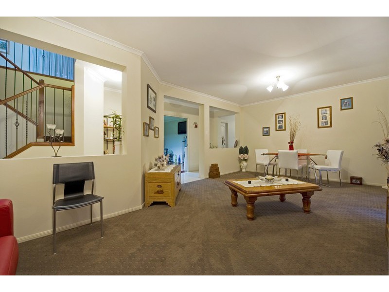 89 Roberts Drive, Maudsland QLD 4210