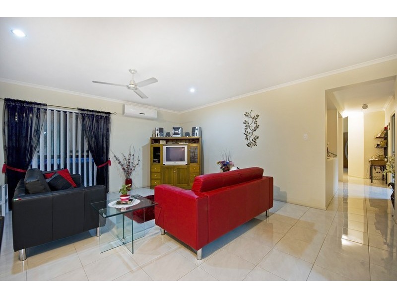 89 Roberts Drive, Maudsland QLD 4210