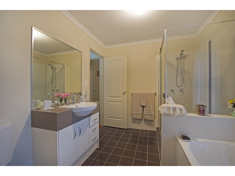 89 Roberts Drive, Maudsland QLD 4210